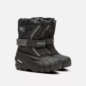 Snow boots